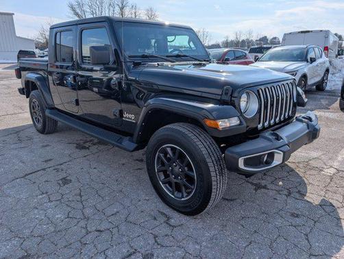 2022 Jeep Gladiator Overland