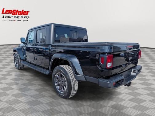 Black Clearcoat 2022 Jeep Gladiator Overland