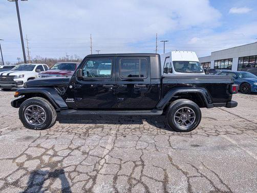 2022 Jeep Gladiator Overland