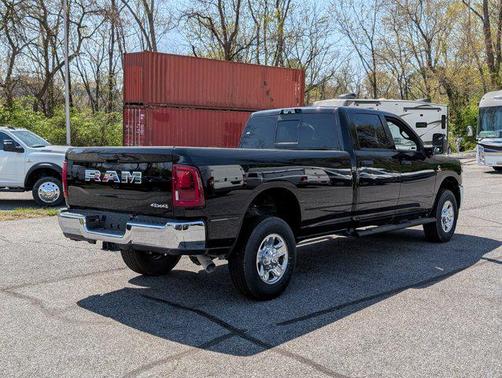 2025 RAM 2500 Tradesman Crew Cab 4x4 8' Box