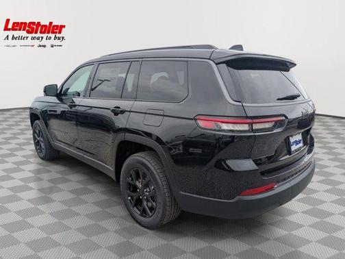 Diamond Black Crystal Pearlcoat 2026 Jeep Grand Cherokee L Altitude