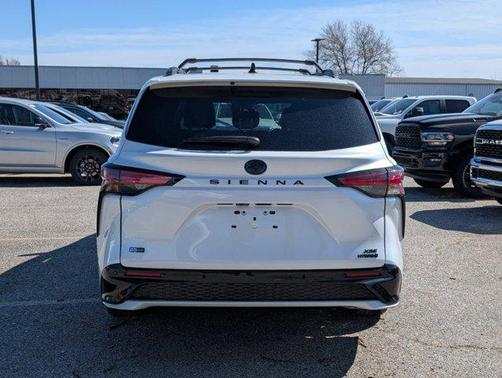 2023 Toyota Sienna XSE 7 Passenger