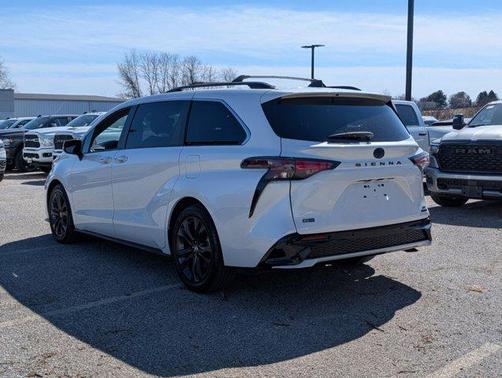 2023 Toyota Sienna XSE 7 Passenger