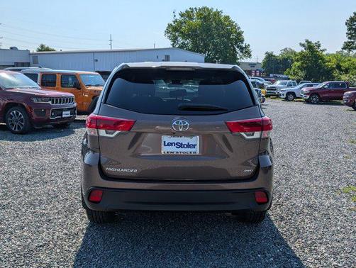 2019 Toyota Highlander LE