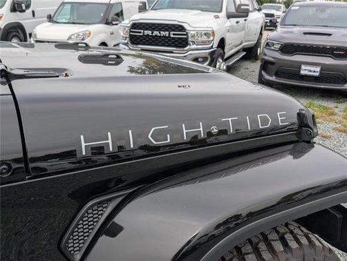 2025 Jeep Gladiator High Tide