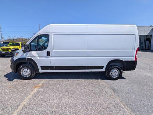 Bright White Clearcoat 2023 RAM ProMaster 2500 High Roof