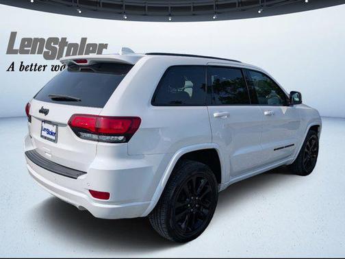 2022 Jeep Grand Cherokee Laredo
