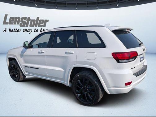 2022 Jeep Grand Cherokee Laredo