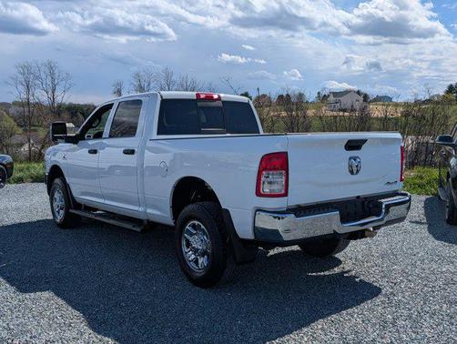 2023 RAM 3500 Tradesman Crew Cab 4x4 6'4' Box