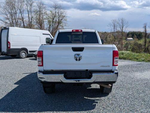 2023 RAM 3500 Tradesman Crew Cab 4x4 6'4' Box