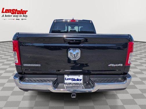 Diamond Black Crystal Pearlcoat 2021 RAM 1500 Big Horn/Lone Star