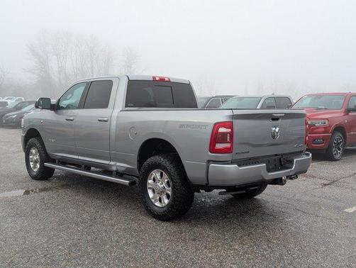 2021 RAM 2500 Big Horn Crew Cab 4x4 6'4' Box