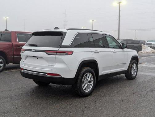 2026 Jeep Grand Cherokee Altitude