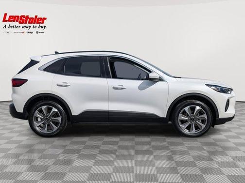 Star White Metallic Tri-Coat 2025 Ford Escape Platinum