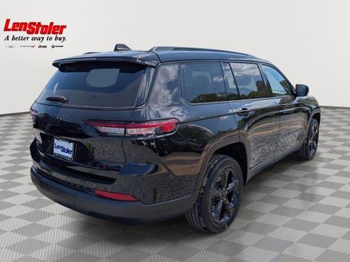 Diamond Black Crystal Pearlcoat 2023 Jeep Grand Cherokee L Altitude