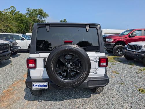 Bright White Clearcoat 2022 Jeep Wrangler Unlimited Sport Altitude