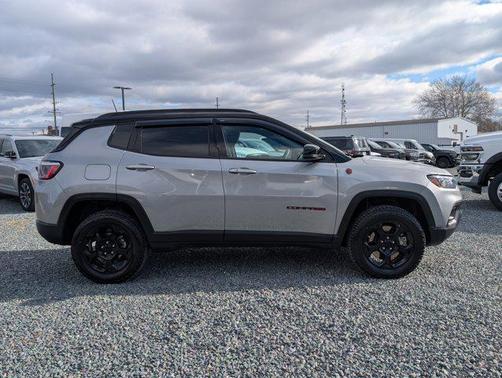 2024 Jeep Compass Trailhawk