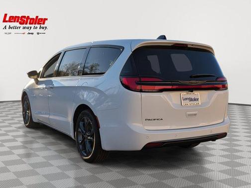 2026 Chrysler Pacifica L