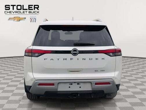 2022 Nissan Pathfinder SL 4WD