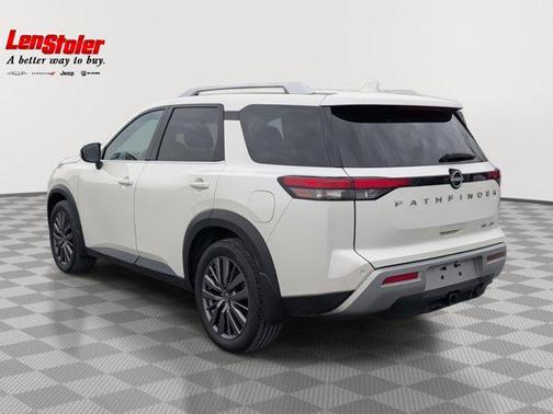 2022 Nissan Pathfinder SL 4WD