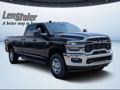 2025 RAM 2500 Tradesman Crew Cab 4x4 8' Box