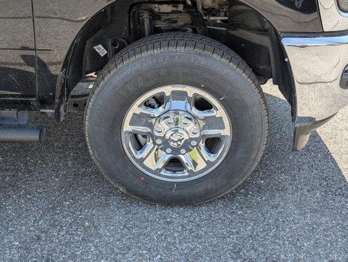 2025 RAM 2500 Tradesman Crew Cab 4x4 8' Box