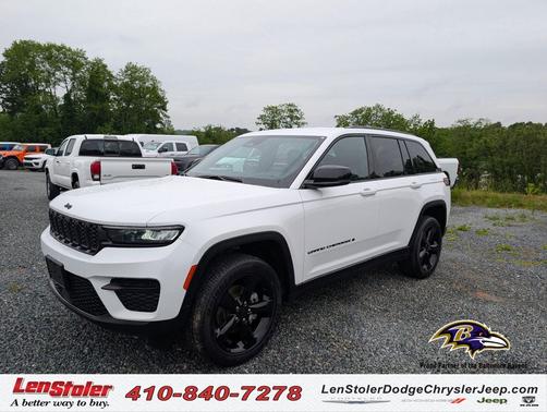 Bright White Clearcoat 2025 Jeep Grand Cherokee Altitude
