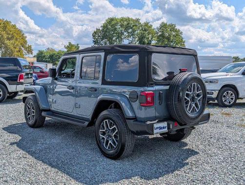 2024 Jeep Wrangler 4-Door Sahara 4x4