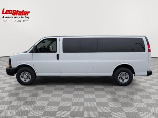Summit White 2013 Chevrolet Express 3500 LS