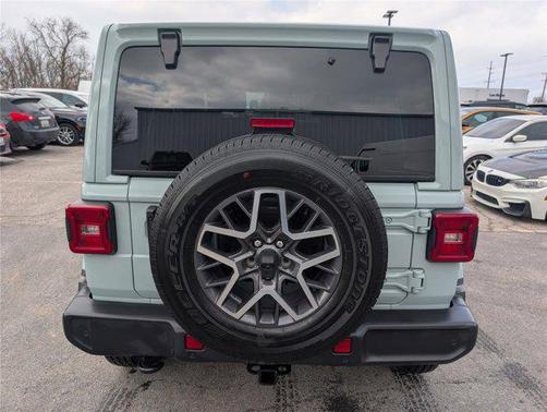 2024 Jeep Wrangler 4-Door Sahara 4x4