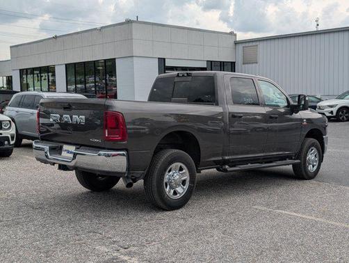 2025 RAM 2500 Tradesman Crew Cab 4x4 6'4' Box