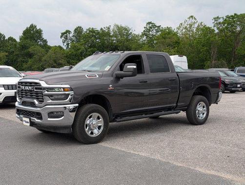 2025 RAM 2500 Tradesman Crew Cab 4x4 6'4' Box