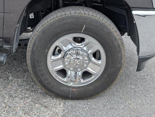 2025 RAM 2500 Tradesman Crew Cab 4x4 6'4' Box