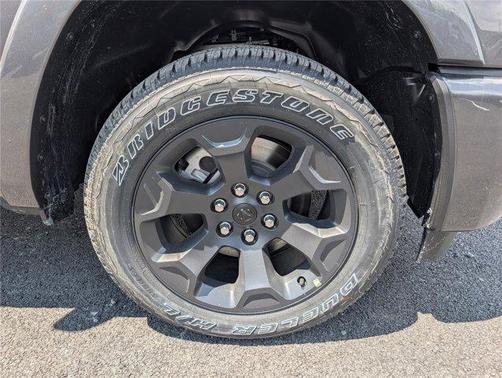 Granite Crystal Metallic Clearcoat 2026 RAM 1500 Big Horn/Lone Star