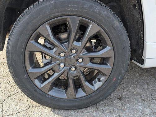 Bright White Clearcoat 2026 Jeep Grand Cherokee Limited