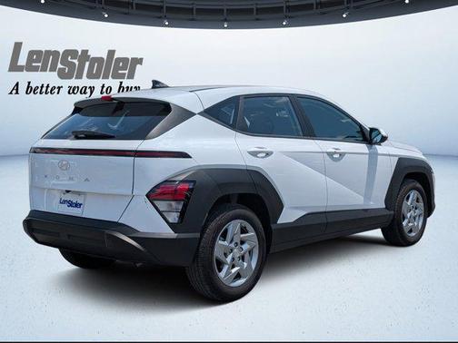 2025 Hyundai KONA SE