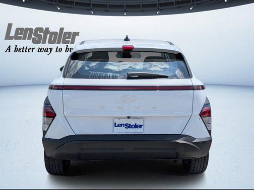 2025 Hyundai KONA SE