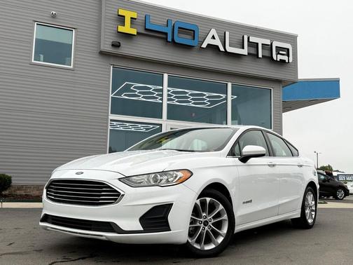 Oxford White 2019 Ford Fusion Hybrid SE