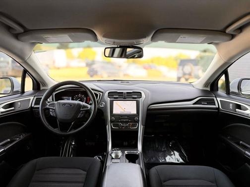 Oxford White 2020 Ford Fusion Hybrid SE
