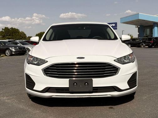 Oxford White 2020 Ford Fusion Hybrid SE