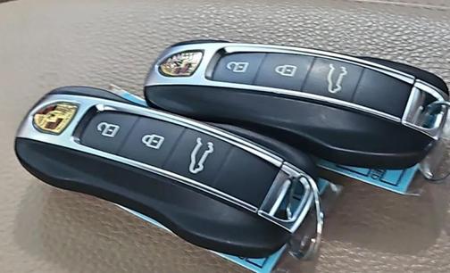 Carrara White Metallic 2019 Porsche Cayenne E-Hybrid