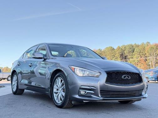 2015 INFINITI Q50 Base