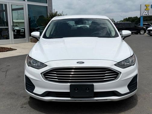 Oxford White 2019 Ford Fusion Hybrid SE