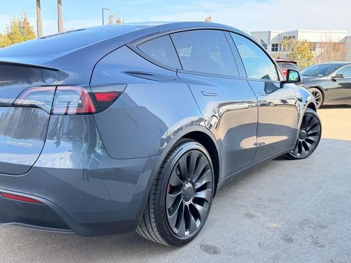 2022 Tesla Model Y Performance Dual Motor All-Wheel Drive