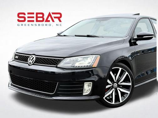 Deep Black Metallic 2013 Volkswagen Jetta GLI Autobahn