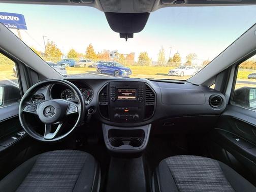 2018 Mercedes-Benz Metris Base