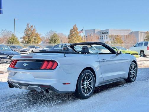 2017 Ford Mustang EcoBoost Premium