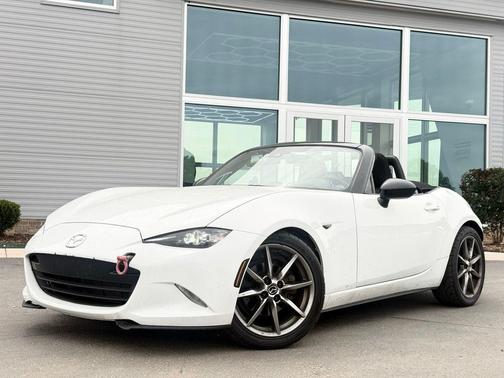 Arctic White 2020 Mazda MX-5 Miata Sport