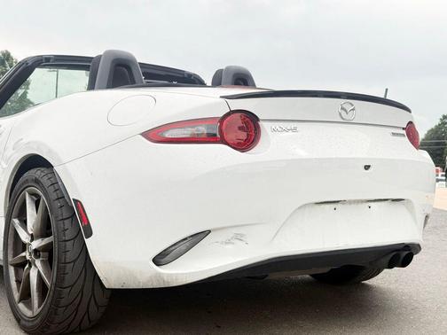 Arctic White 2020 Mazda MX-5 Miata Sport