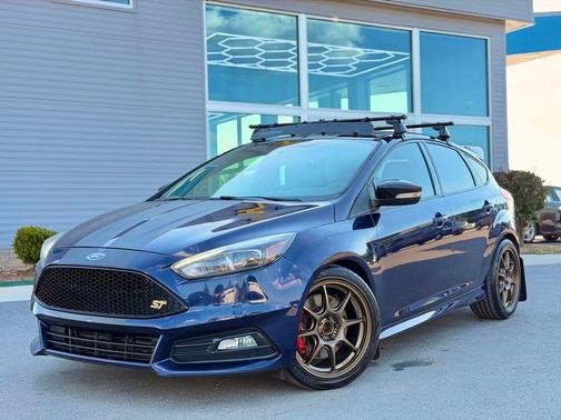 Kona Blue 2016 Ford Focus ST